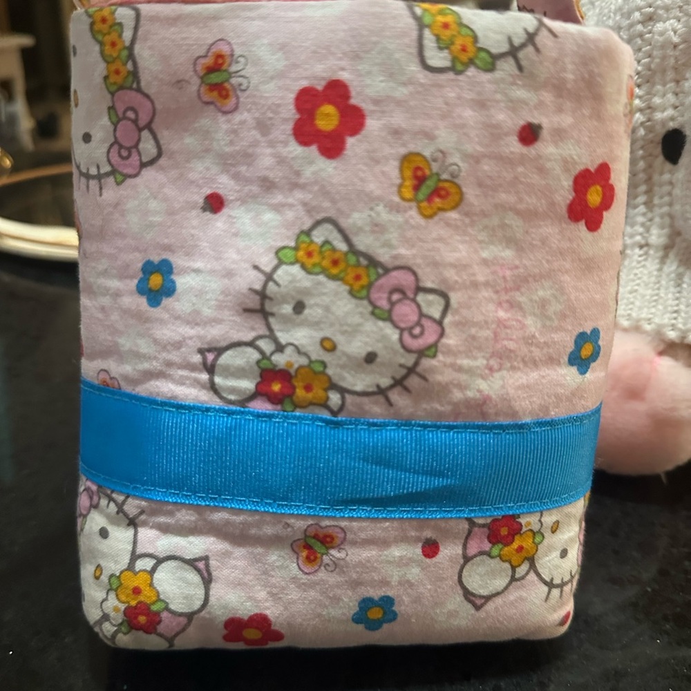 Hello Kitty items - Picture 5 of 7